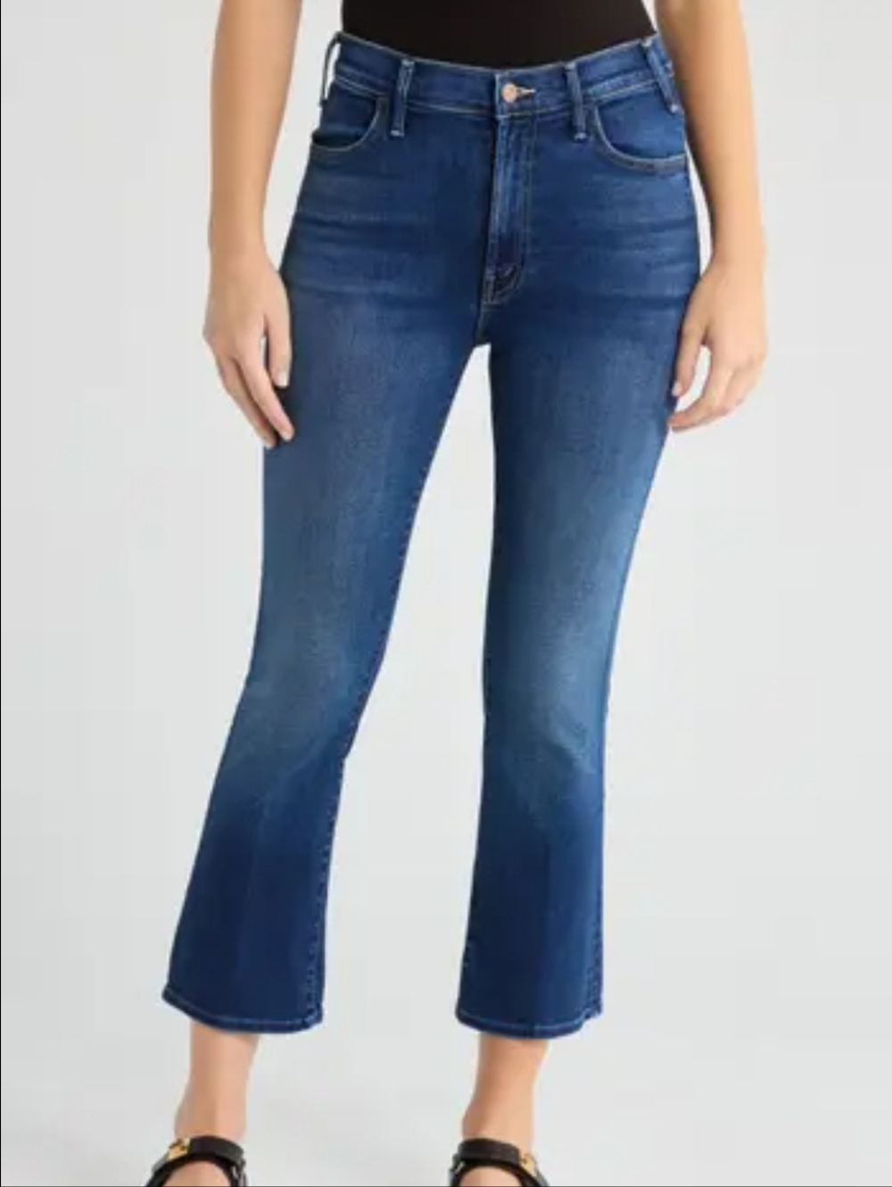 MOTHER Lil' Hustler Frayed Crop 24" Jeans in Dark Blue